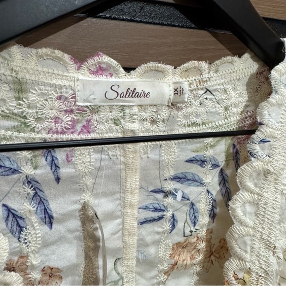 Solitaire Cream Floral Lace Cardigan - Picture 5 of 9
